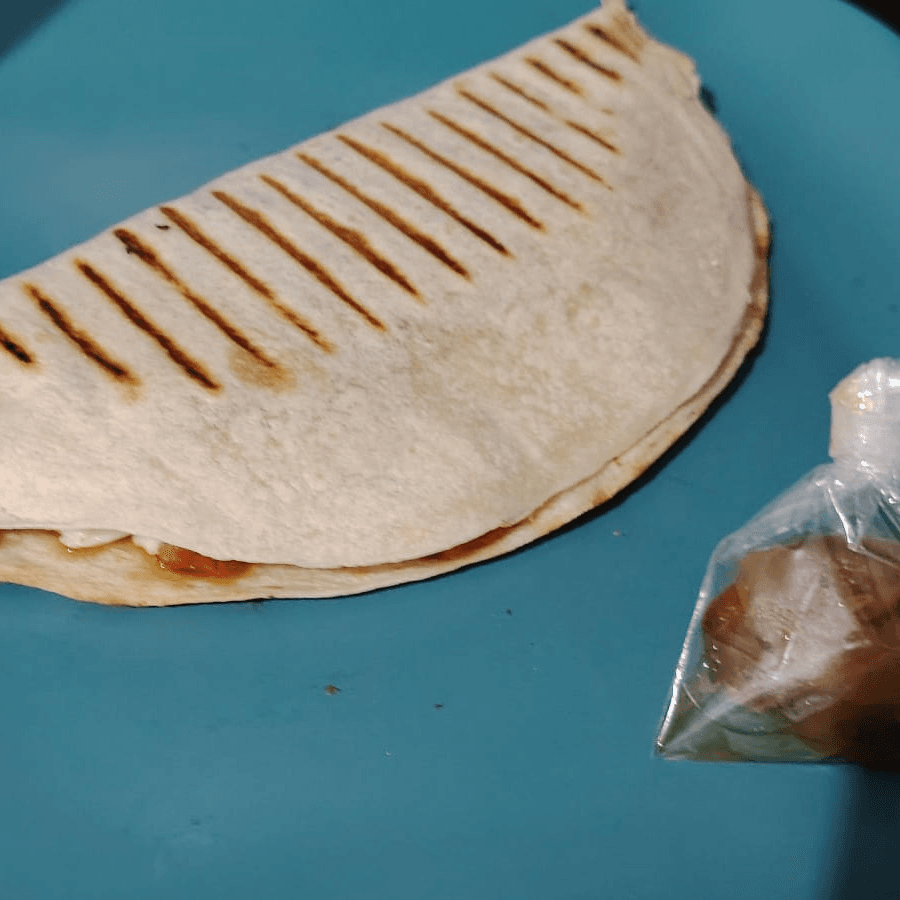 Gringa Tropical con Piña y Pierna Adobada