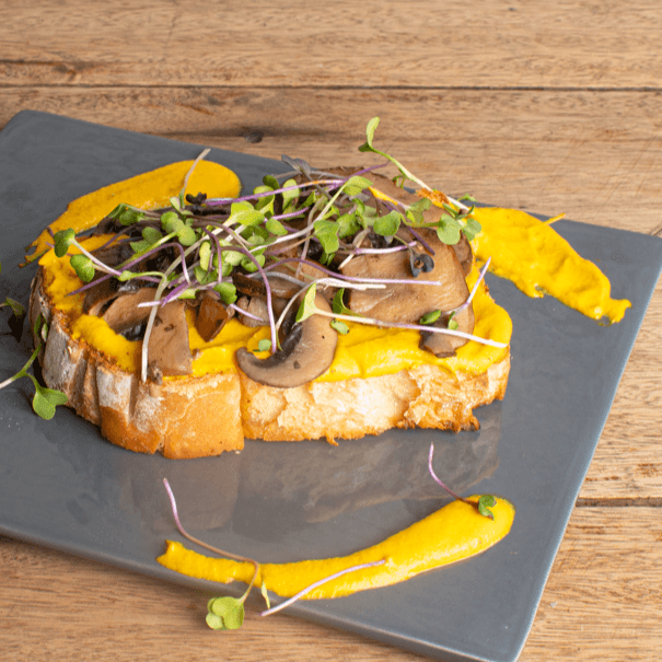 Tosta de Setas con Holandesa Plant Base