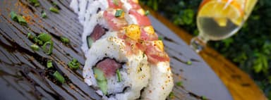 NATURALLY TUNA