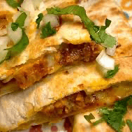 SUPER QUESADILLA LA MAMALONA