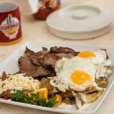 Steak con Huevos