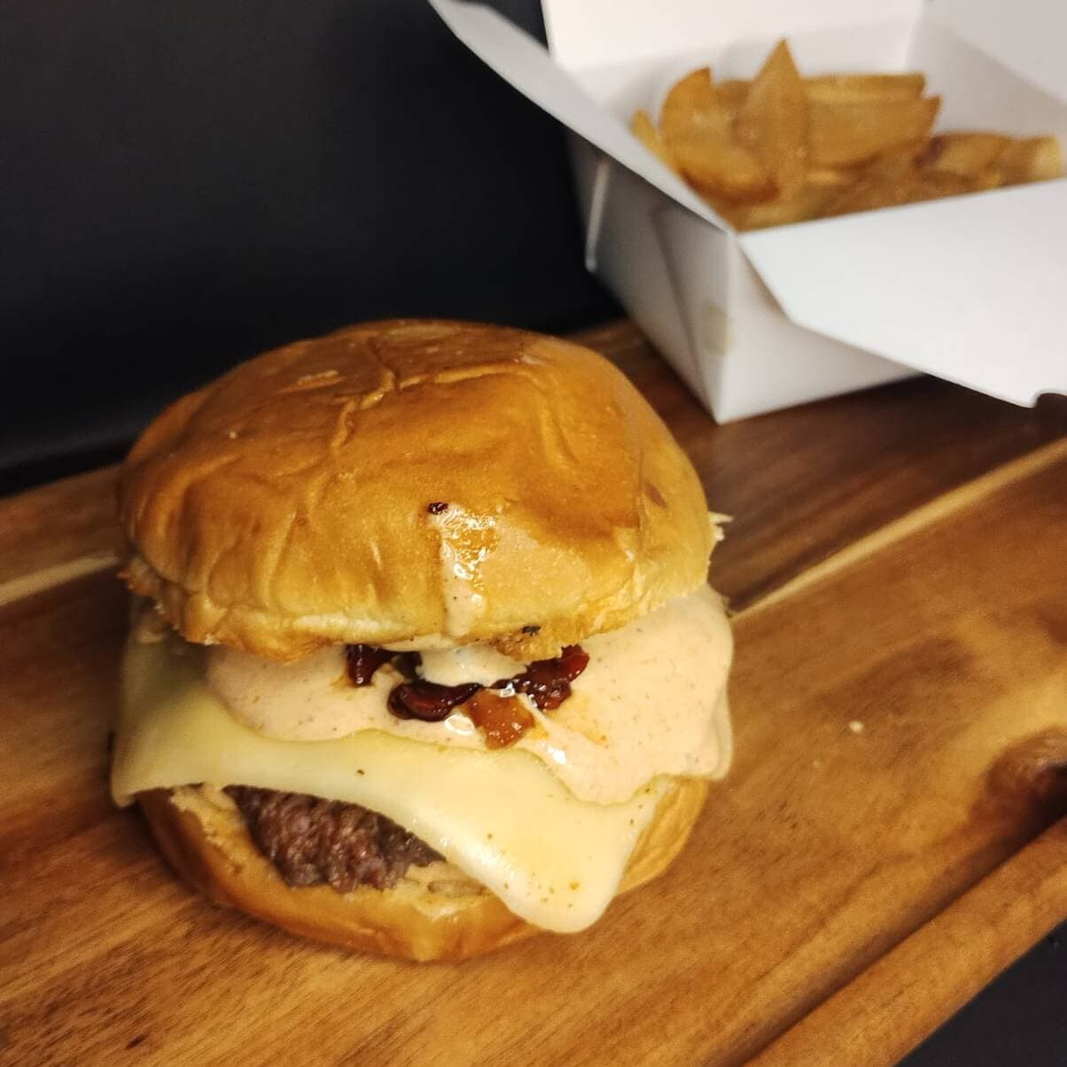 BURGER A LOS 2 QUESOS
