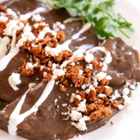 COMBO ENFRIJOLADAS CON CHORIZO