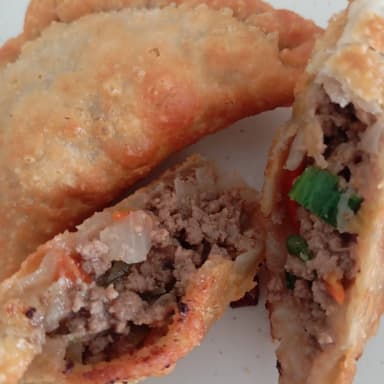 EMPANADA DE CARNE SUAVE