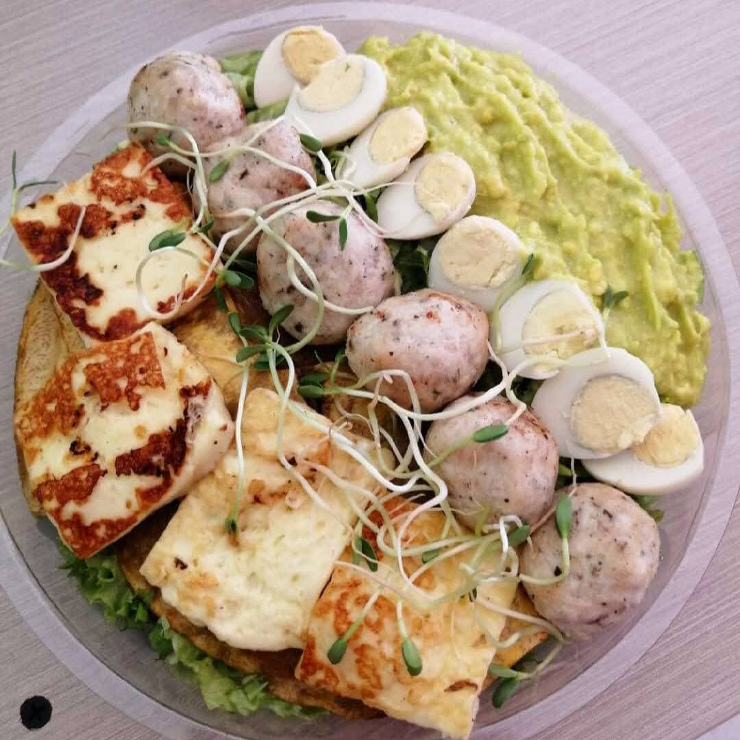 Combo Latín + Jugo Natural