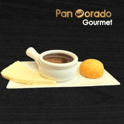 Aguapanela, Queso y Almojabana