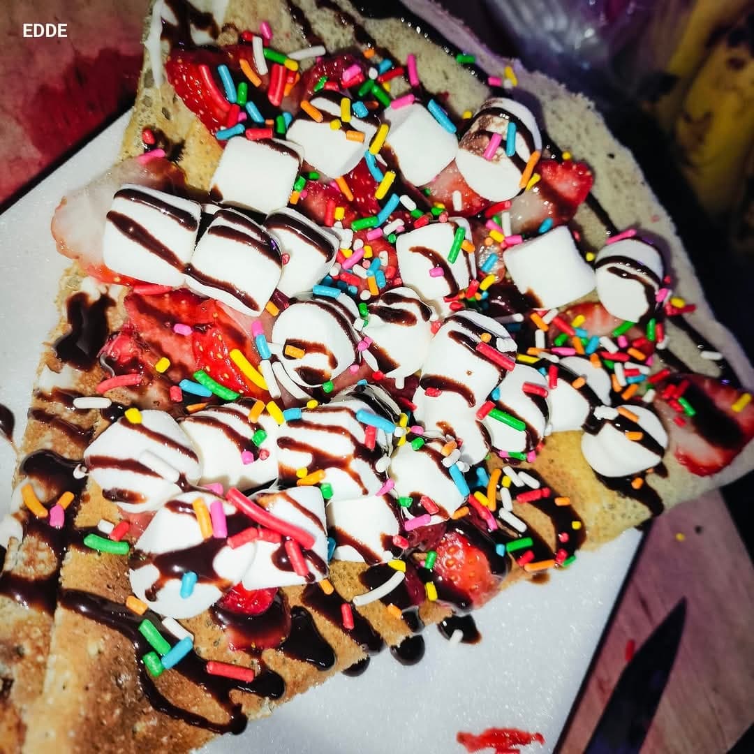 2 Crepas Dulces + 1 Orden de Hot Cakes