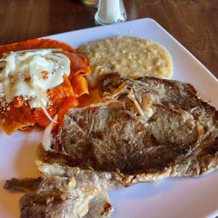 Paquete #5 CARNE ASADA+ CHILAQUILES +REFRESCO