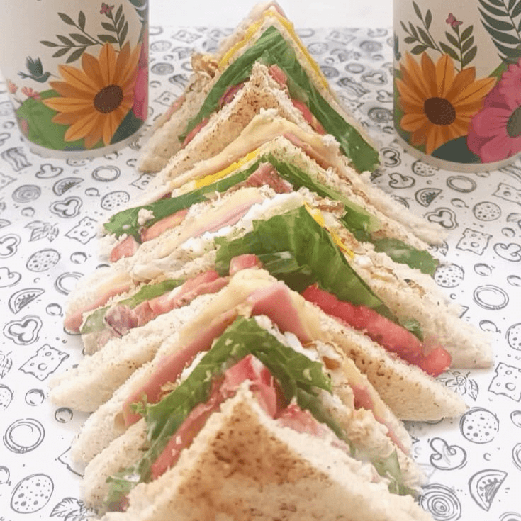 Combo Club Deli + 2 Jugos