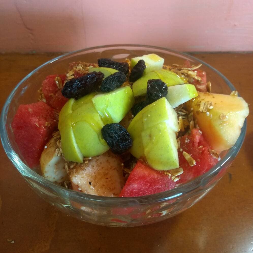 Fruta con Granola y Miel