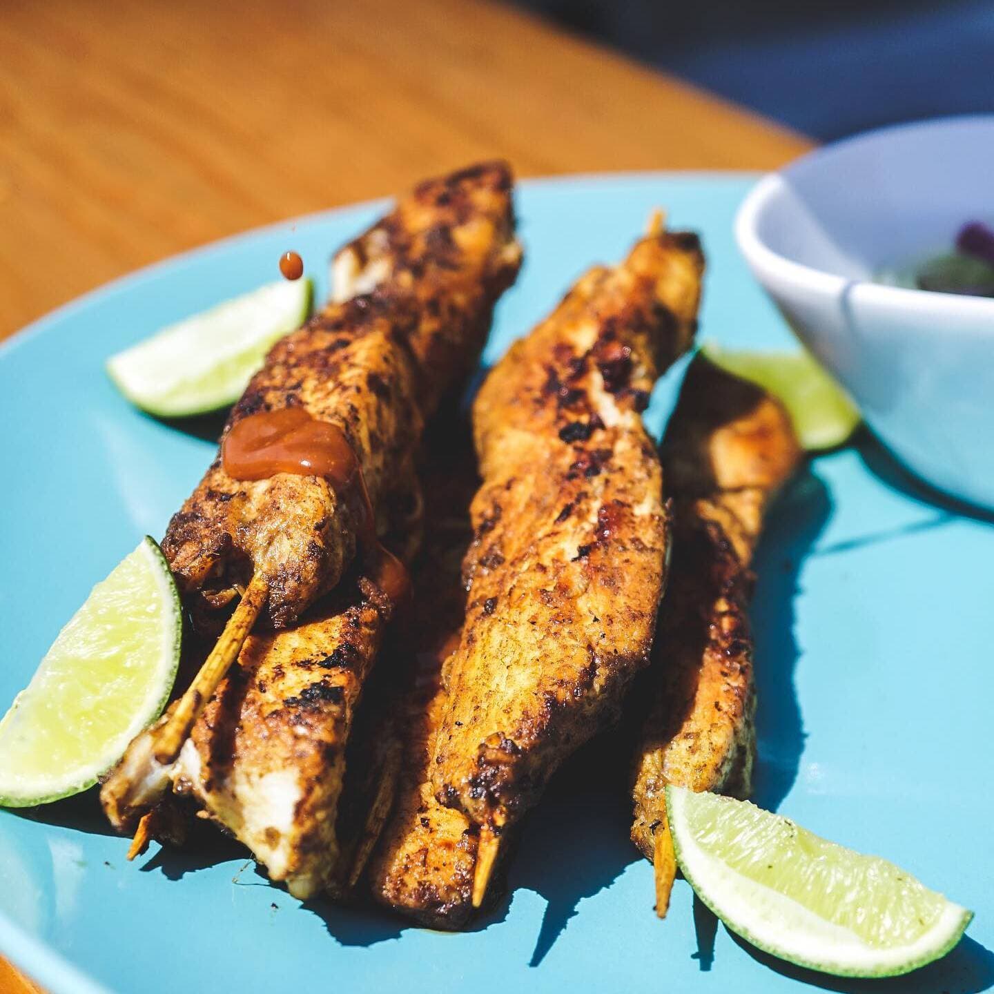 Satay de Pollo.