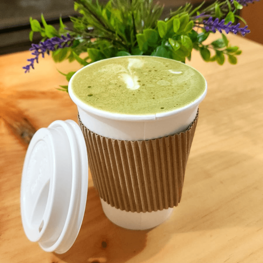 Matcha latte caliente