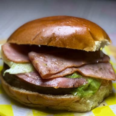 Hamburguesa con Tocino
