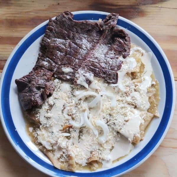 Chilaquiles con Costilla de Res