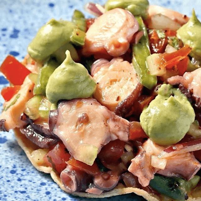 Tostada de Camarón y Pulpo