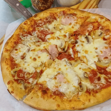 Pizza Personal + Bebida 355 Ml