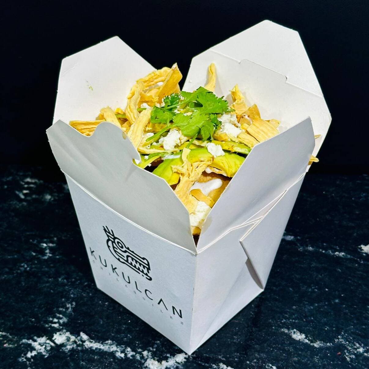 CHILAQUILES CON POLLO