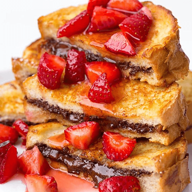 SANDWICH DE NUTELLA CON PLATANO O FRESA