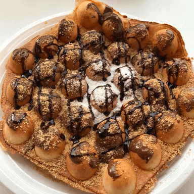 Bubble Waffles con Zarzamora y Nutella