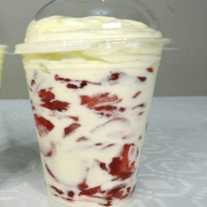 Fresas con Crema y Quipitos 9 Oz