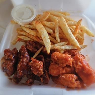 Alitas 5 Pzas con Papas
