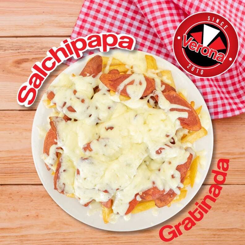 Salchipapa con Queso