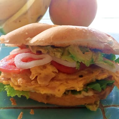 TORTA DE HUEVO CON JAMÓN