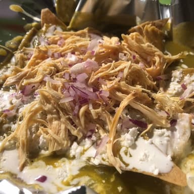 Chilaquiles con Pollo