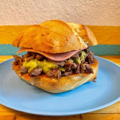 Bistec con Queso