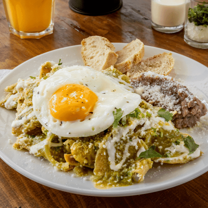 Chilaquiles con huevo