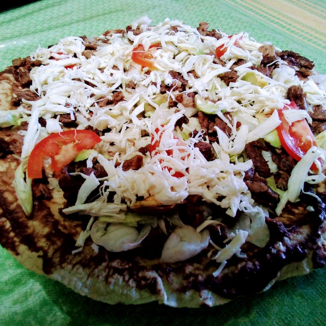 Tlayudas de Carne + Quesillo