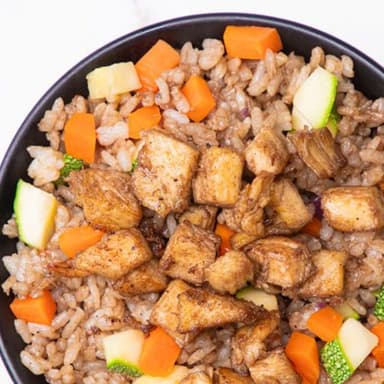 Yakimeshi de pollo