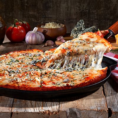 Pizza Cazzerola Cuatro Quesos