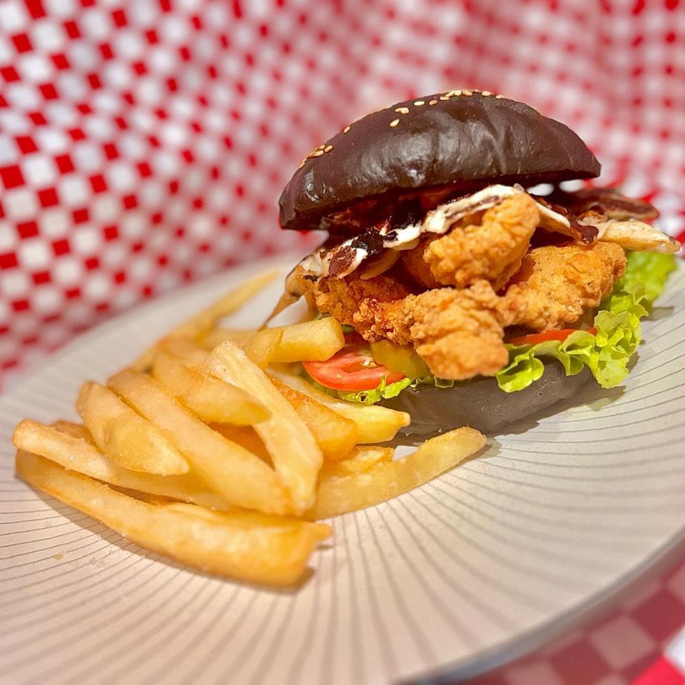 Black Burguer De Pollo Empanizado