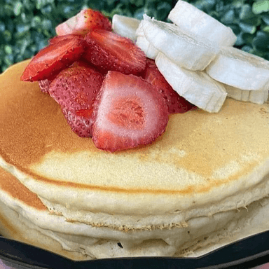 Hot Cakes con Fruta 🥞