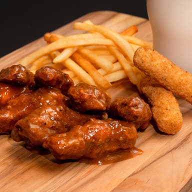 "Combo Wings & Chill"