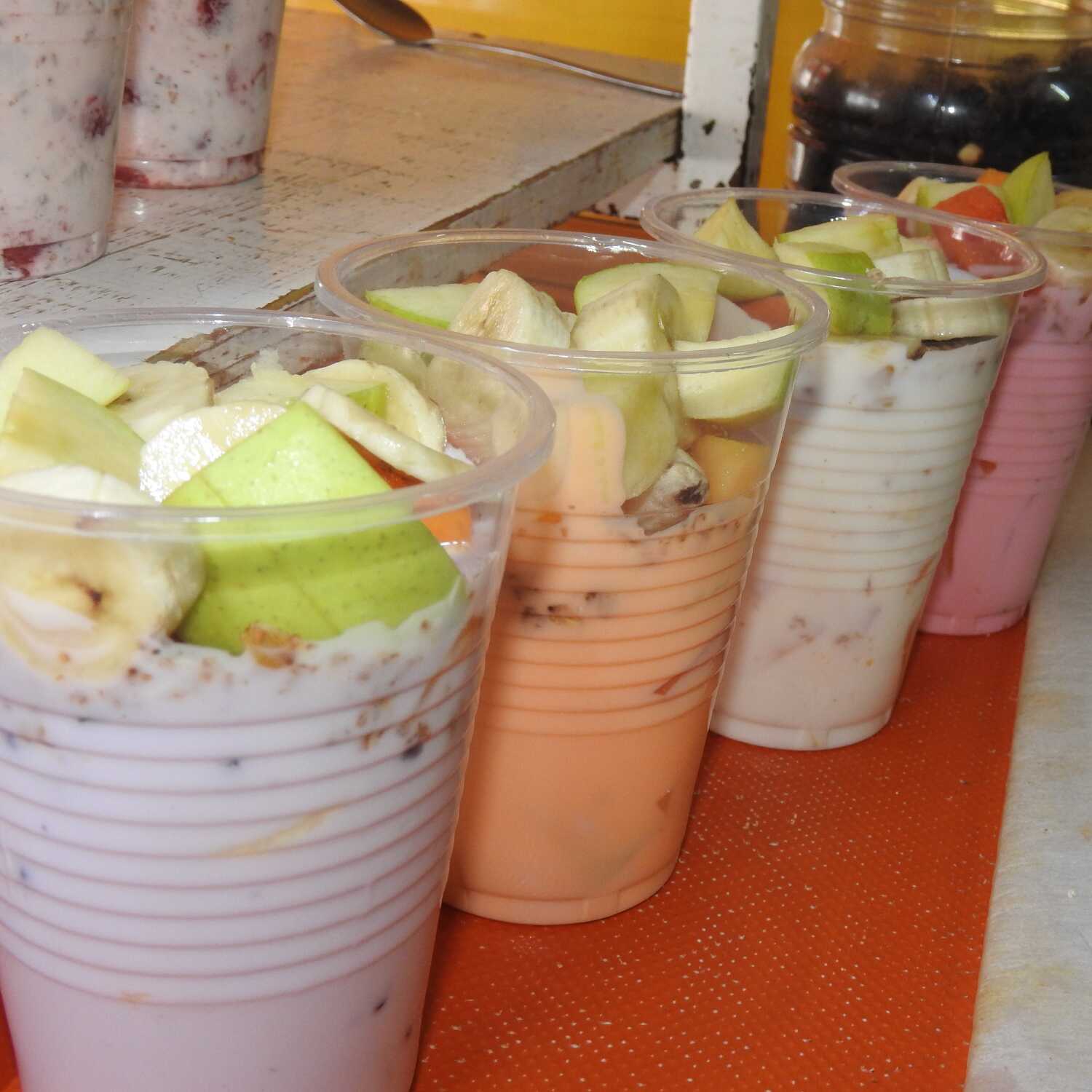 Cóctel de Fruta con Yogurt