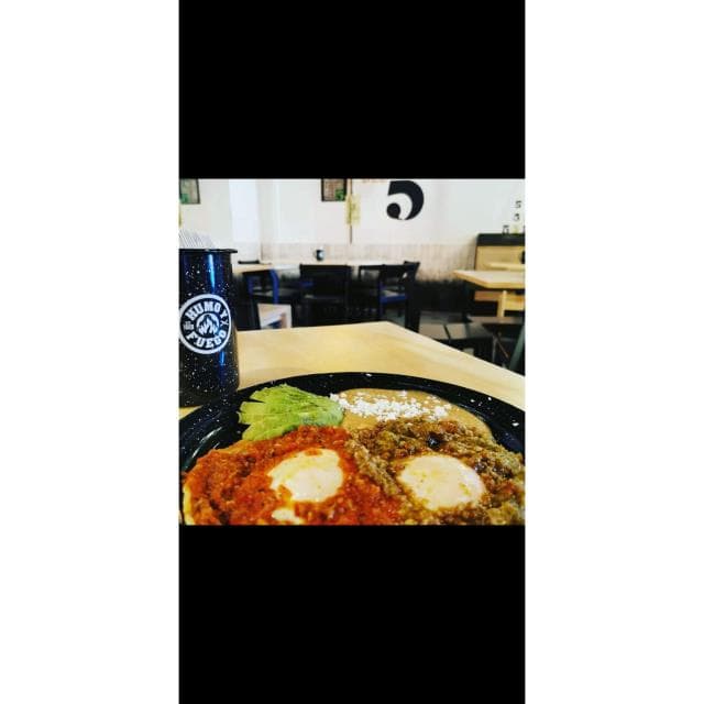 A HUEVOS ESTRELLADOS
