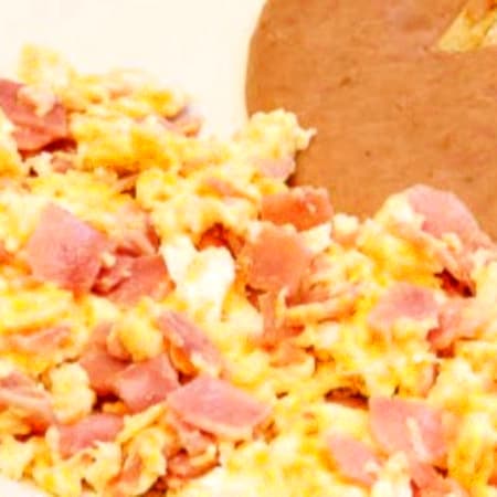 Taco de Huevo con Jamón