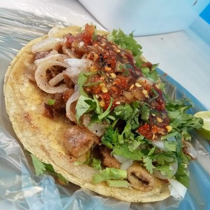 Taco (escoge tu carne favorita)