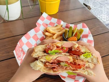 Club Sándwich Break