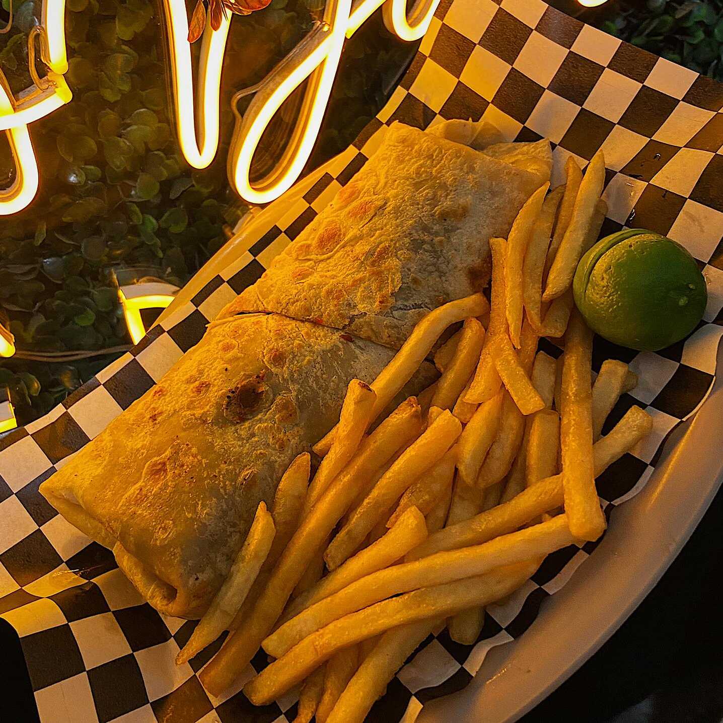 Mega burrito con papas
