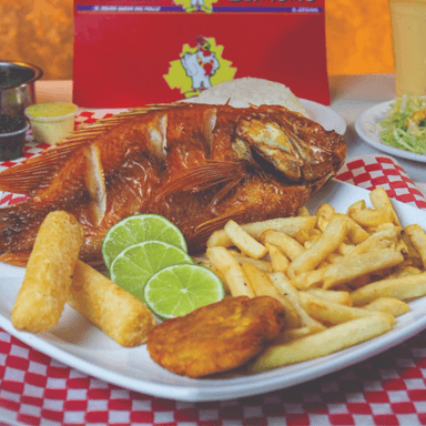 Mojarra Frita y Bebida