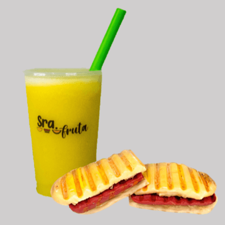 Jugo Clásico con Panini con Chorizo