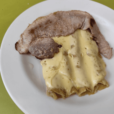 Enchiladas Suizas Bisteck