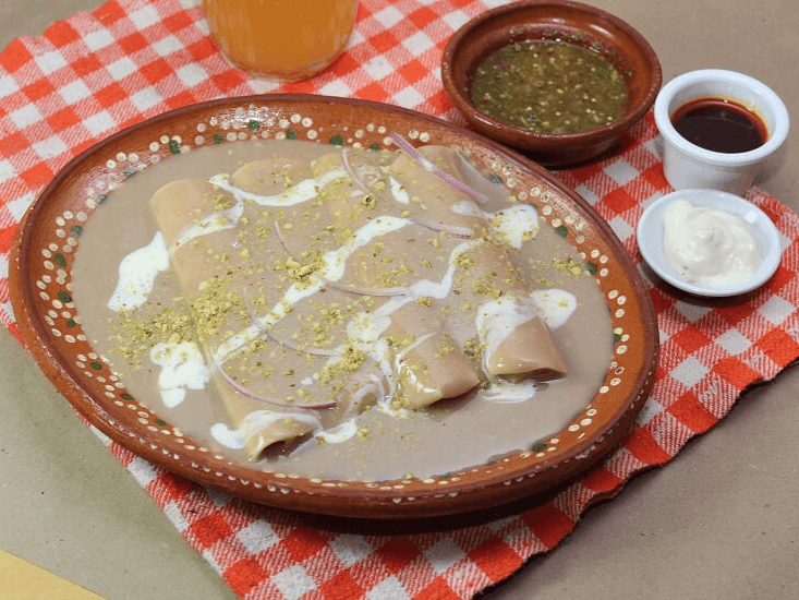 Enfrijoladas 4 Piezas