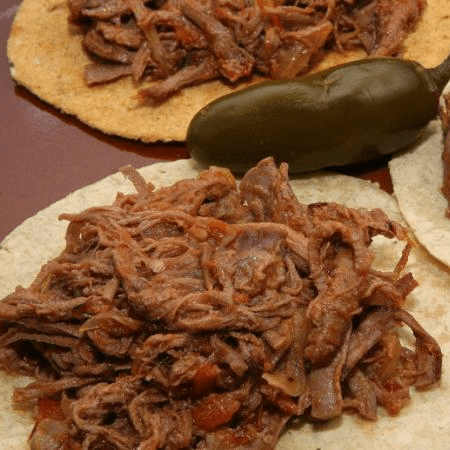 Taco de  Maíz Tinga de Res