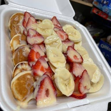 25 Mini Hot Cakes de Lechera, Fresa y Plátano