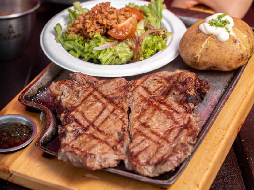 Volcarnívoros Asados al Barril y Parrilla