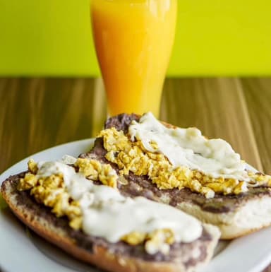 Mollete Chorizo